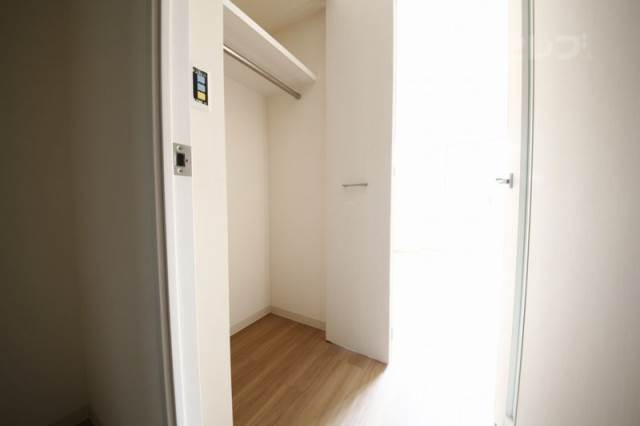 収納　反転の間取りの写真を使用しています