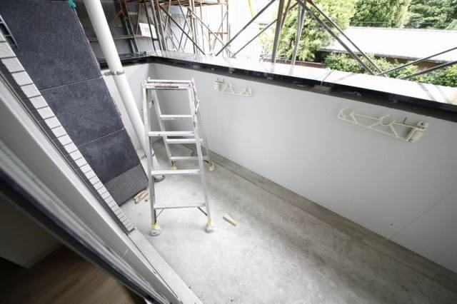 バルコニー　反転の間取りの写真を使用しています