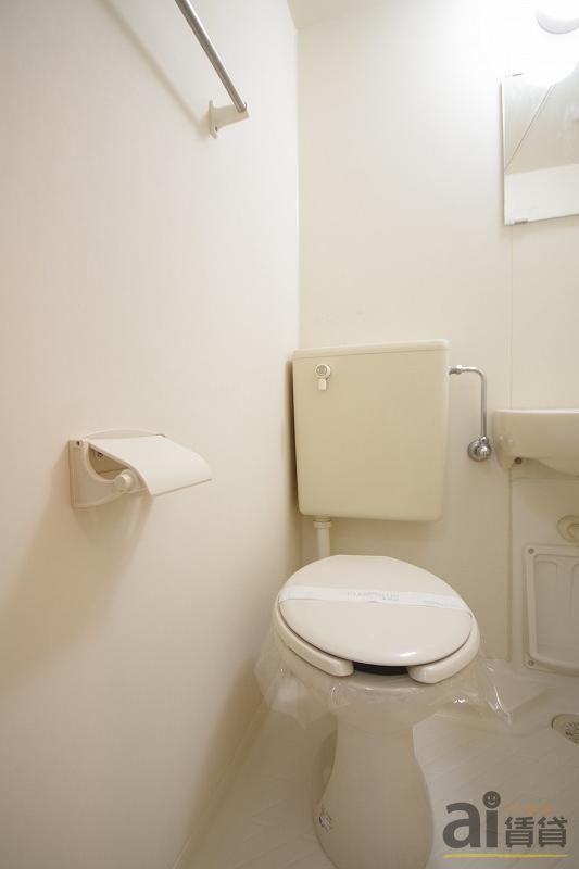 トイレ　※同仕様写真です