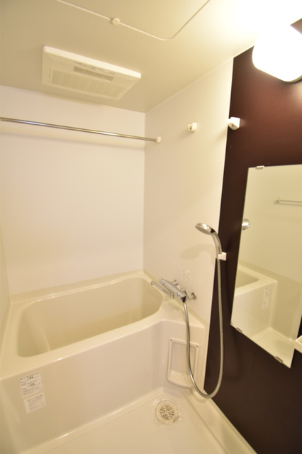 バス・シャワールーム　バスルーム