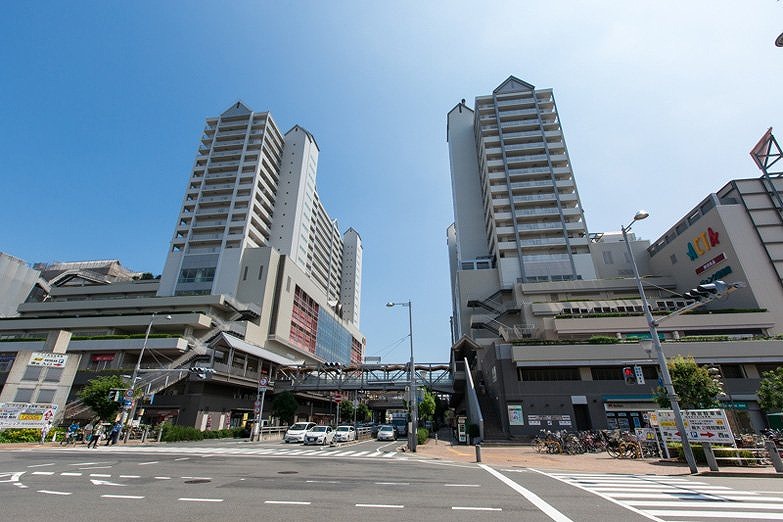 ショッピングセンター　ACTA西宮（ショッピングセンター）まで494m