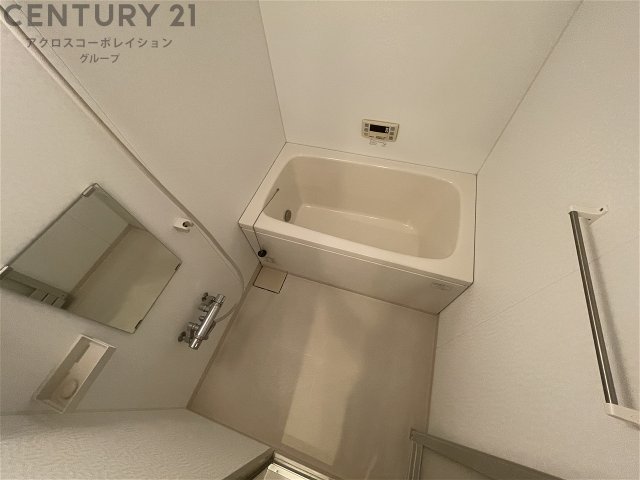 バス・シャワールーム　追い炊き機能付きで便利☆