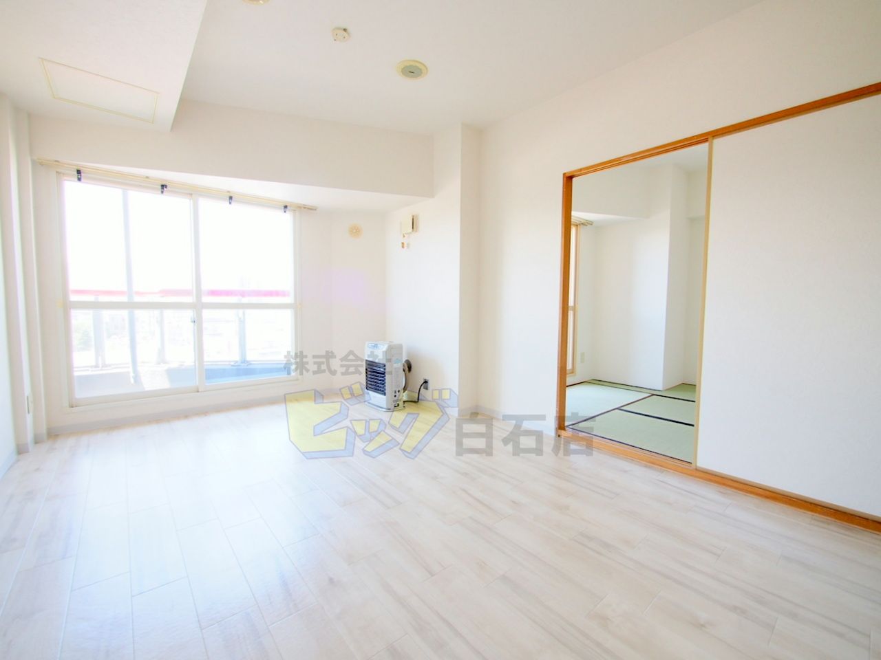 居室・リビング　陽当たり良好で明るいリビングです♪