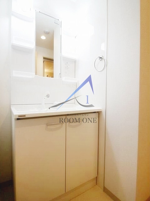 洗面設備　独立洗面台です。