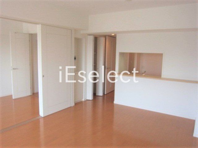 居室・リビング　オールフローリングで快適です