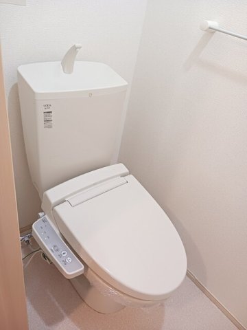 トイレ　トイレもきれいです