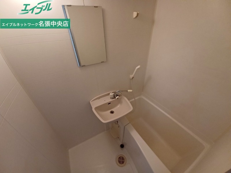 バス・シャワールーム　別部屋参考写真です。