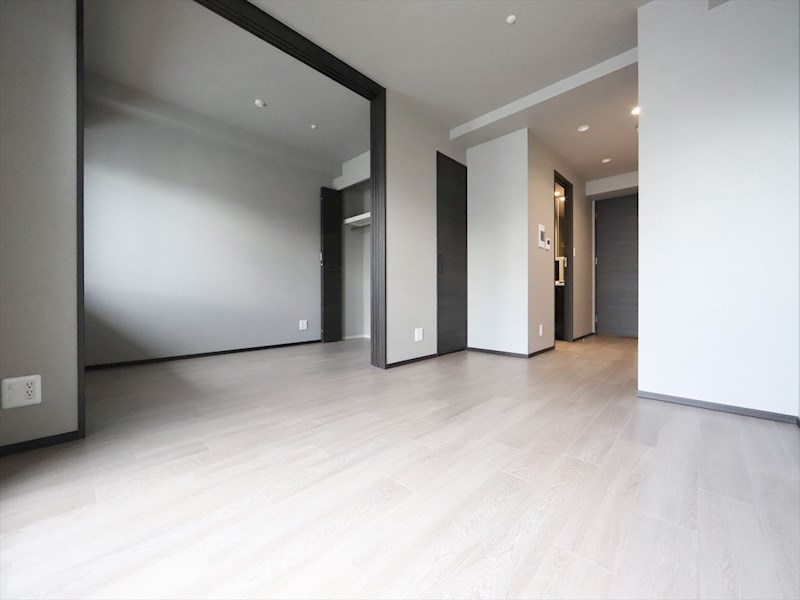 居室・リビング　ＬＤＫ10.0帖　システムキッチン　南面バルコニー