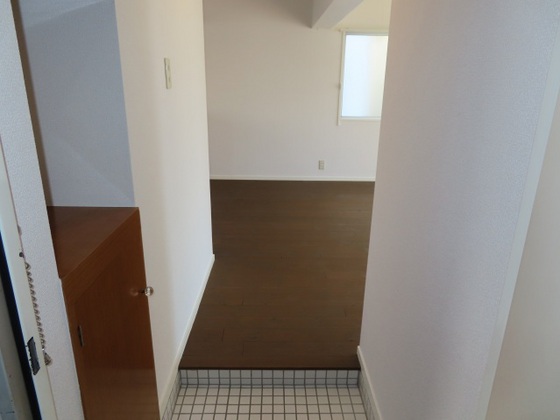 玄関　※別部屋の写真です