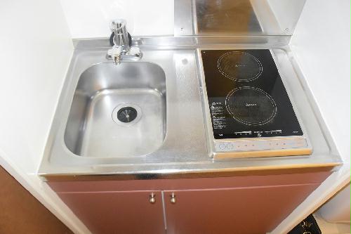 キッチン　ラジエントヒーターで安全に料理ができます!!