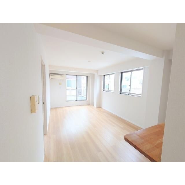 居室・リビング　ピースコート池袋202　豊島区池袋本町２