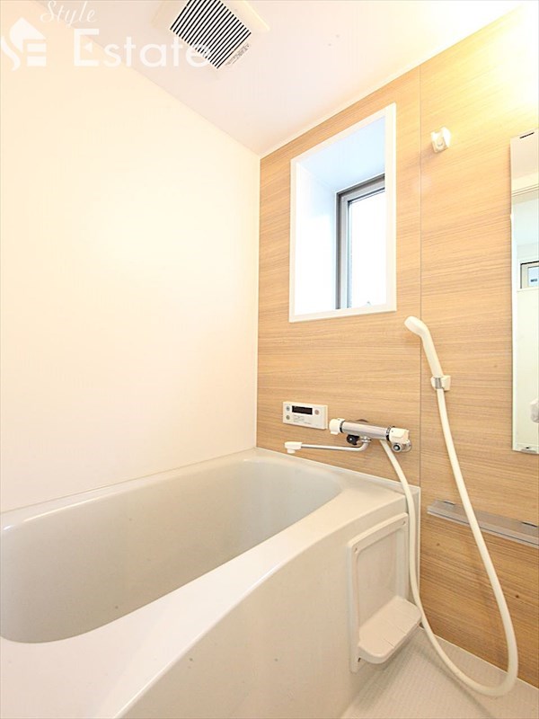 バス・シャワールーム　バスルーム