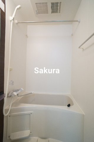 バス・シャワールーム　雨の日でも安心の浴室乾燥機付きです♪