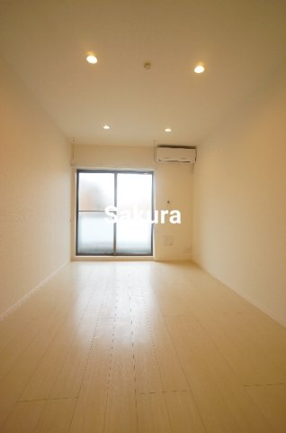 居室・リビング　開放感のあるゆったりとしたお部屋です♪