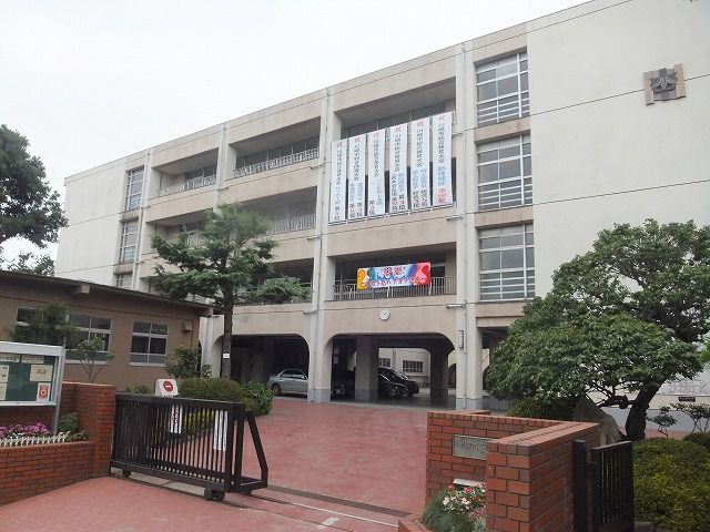 中学校　川崎市立野川中学校（中学校）まで828m