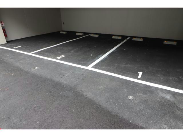 駐車場　駐車場