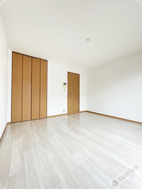 居室・リビング　洋室８帖・レイアウトは自由自在です♪♪