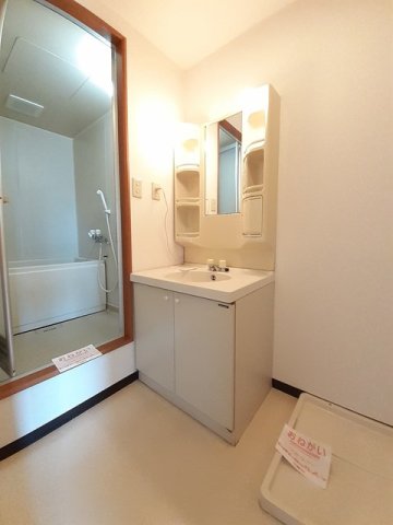 洗面設備　広い洗面スペース