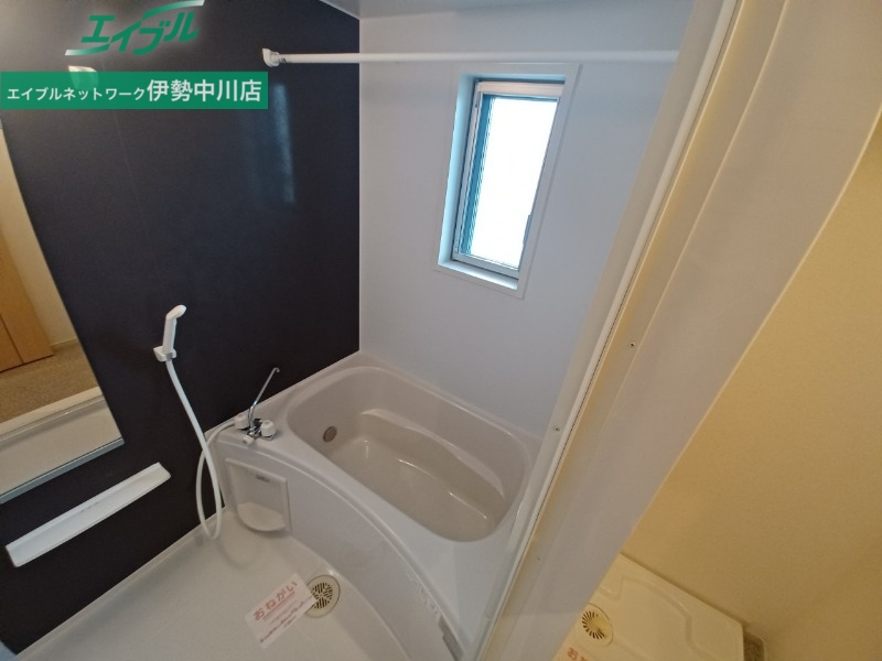 バス・シャワールーム　別部屋同型反転タイプ