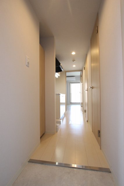 玄関　同物件別号室のものです。