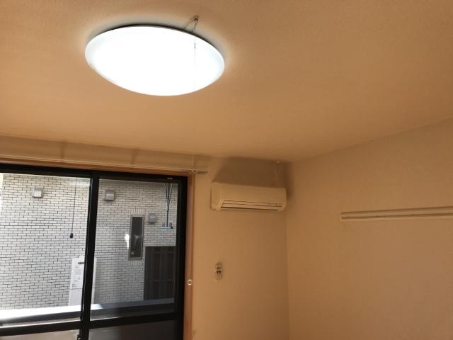 その他設備　エアコンと照明