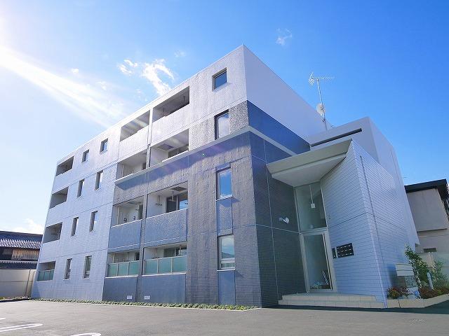 建物外観　スタイリッシュなマンションです