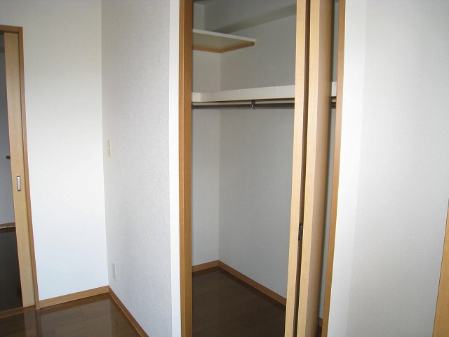 収納　同物件別号室のものです。
