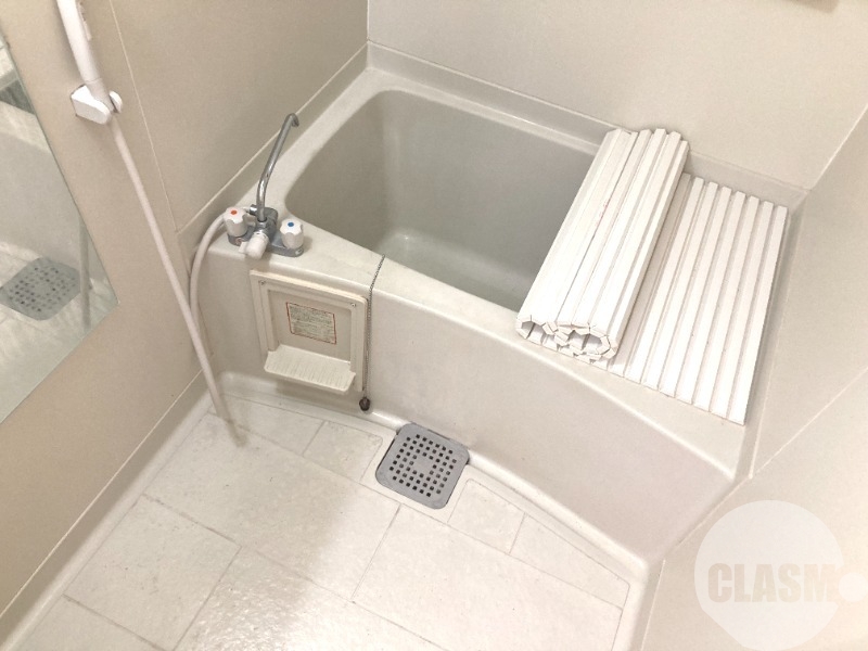 バス・シャワールーム　浴室窓あり♪