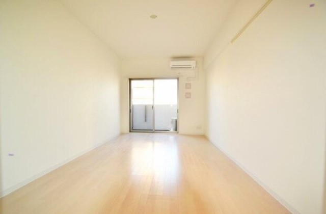 居室・リビング　別号室参考写真