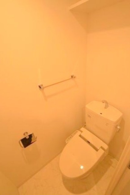 トイレ　別号室参考写真