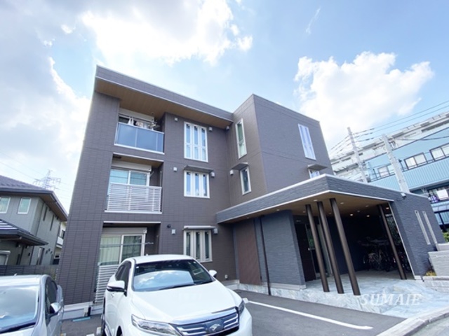 建物外観　3階建てアパート！