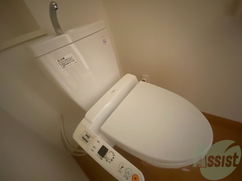 トイレ　トイレはウォッシュレット付きで嬉しいですね。