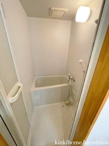 バス・シャワールーム　写真は別のお部屋です。現況を優先