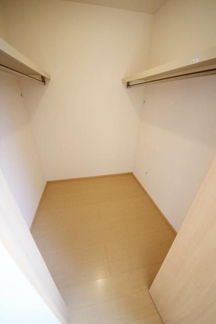 収納　同物件別部屋写真