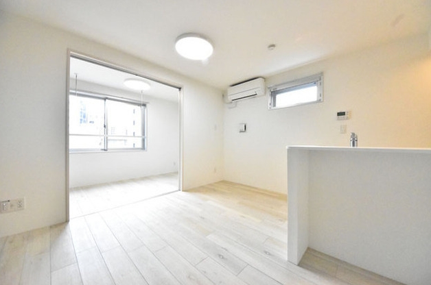 居室・リビング　☆明るいリビング☆