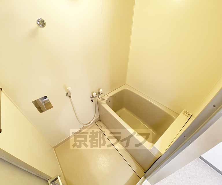 バス・シャワールーム　ゆったりとくつろげる空間です。