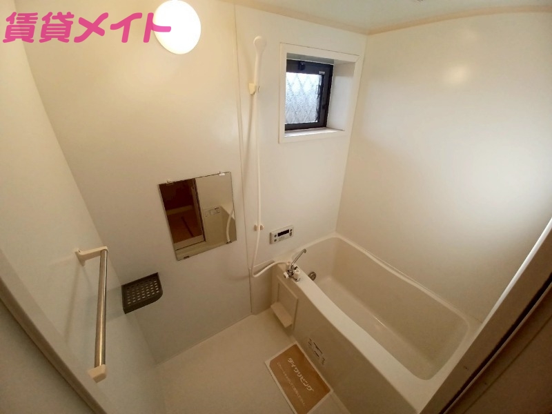 バス・シャワールーム　同型参考写真です。