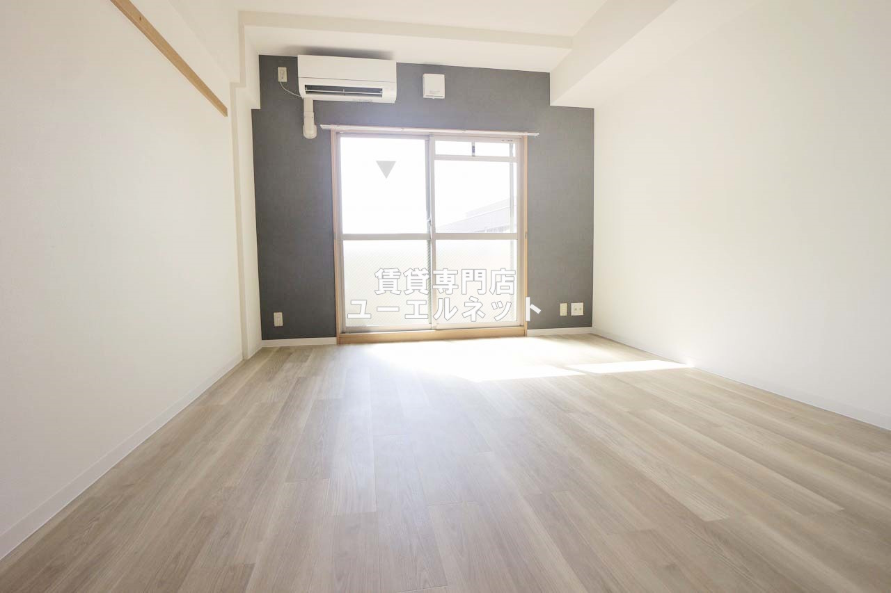 居室・リビング　ゆったりとくつろげる、落ち着きのある居室空間です