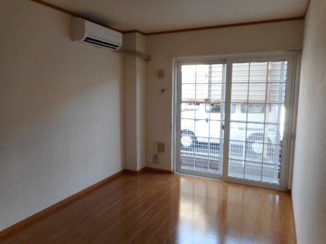 居室・リビング　こちらのリビングで趣味の時間をお楽しみください