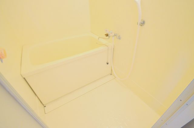 バス・シャワールーム　ゆったりと入るなら、やっぱりトイレとは別々が嬉しいですよね。