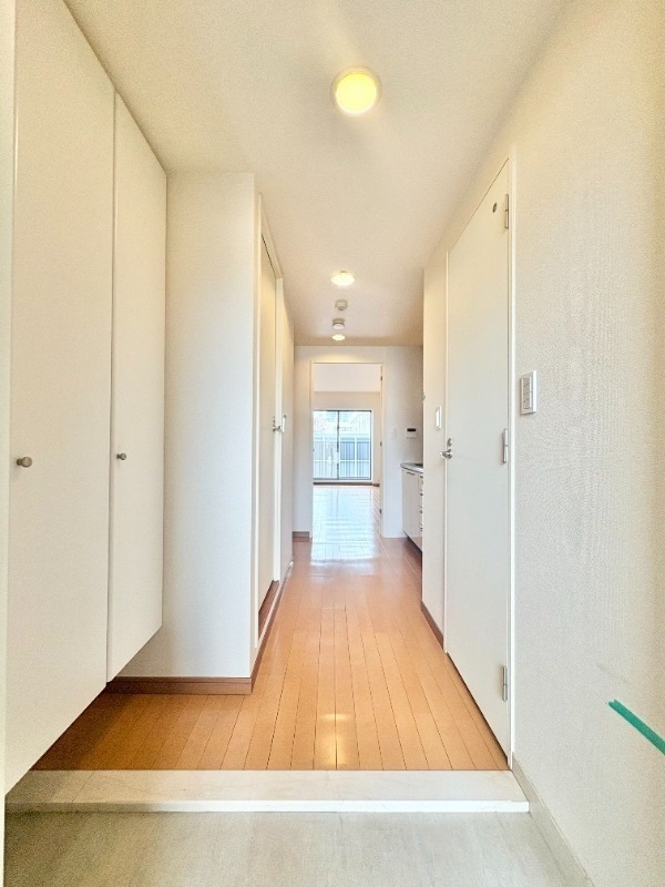 玄関　玄関から見たお部屋♪