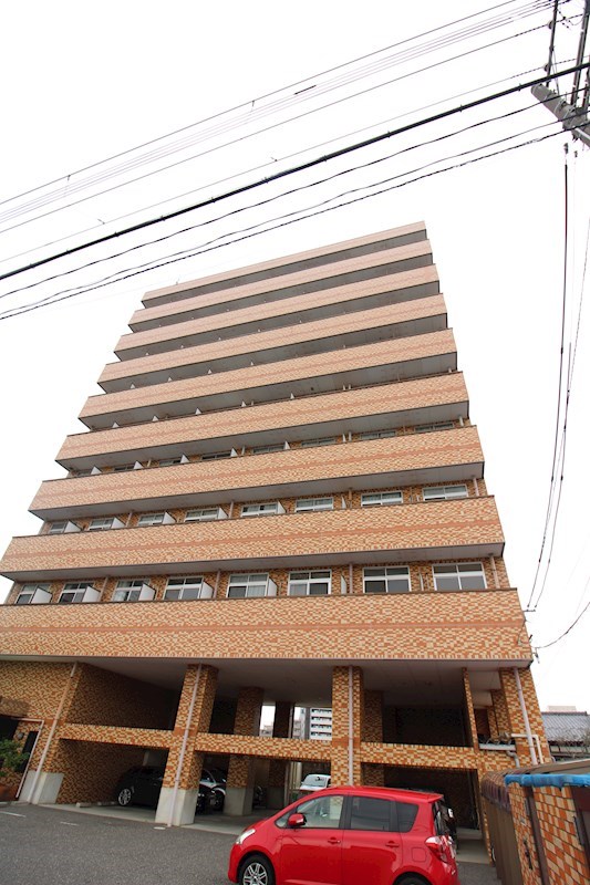 建物外観　全戸南向きで日当たり良好