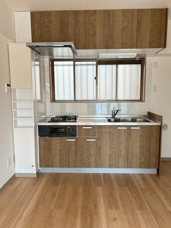 キッチン　料理がはかどる、ガス2口＆グリル付きキッチン。