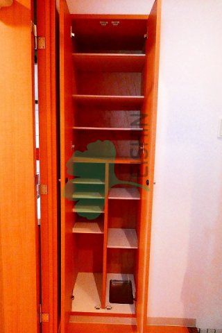 玄関　下駄箱もしっかりついてます！