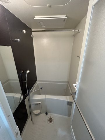 バス・シャワールーム　※同シリーズの参考写真