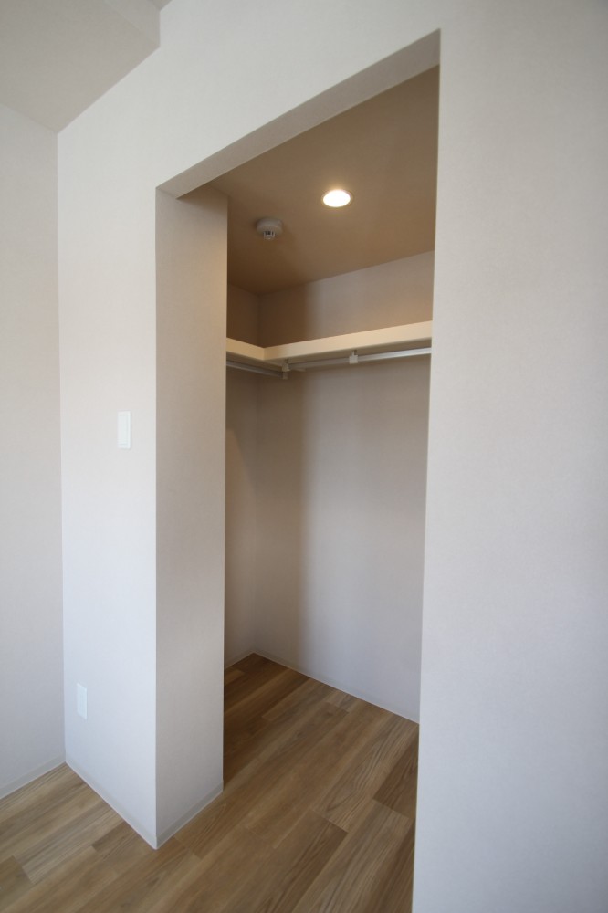 収納　収納力のあるウォークインクローゼットです！