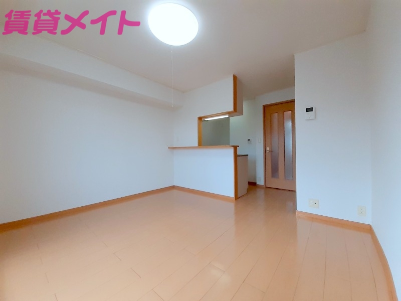 居室・リビング　同型参考写真