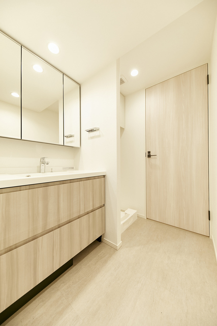 洗面設備　※写真は同タイプ住戸です。