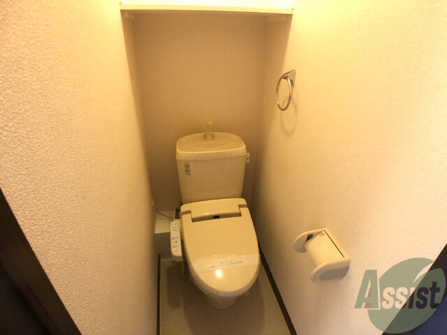 トイレ　ウォシュレット付きのトイレです。安心して使用できます。