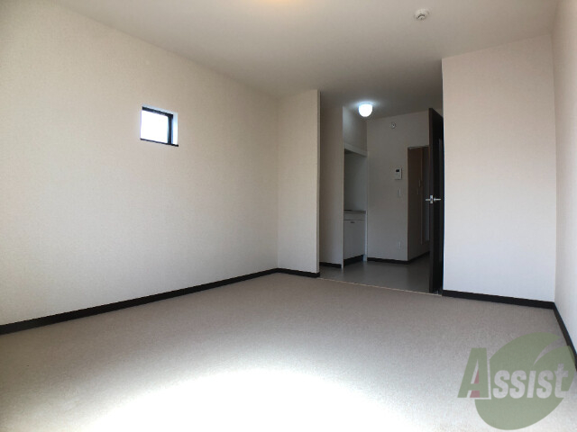 その他部屋・スペース　別角度から洋室を撮影しました。イメージできますか？